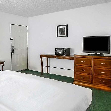 Budget Host Trinidad Chambre photo